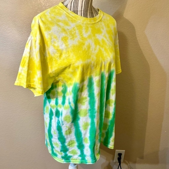 Tie Dye T-Shirt Large Gildan Yellow Green White Short-Sleeved 100% Cotton Tee - Picture 5 of 12